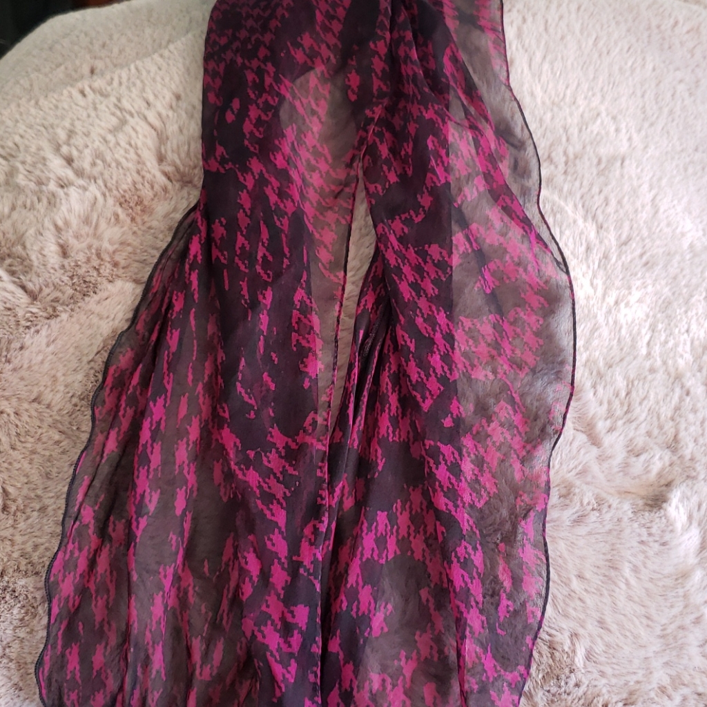 Nordstrom 100 Silk Scarf Nwot